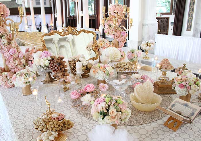 Flower-arrangement-for-the-bride-and-grooms-place گل آرایی سفره عقد - Image 1